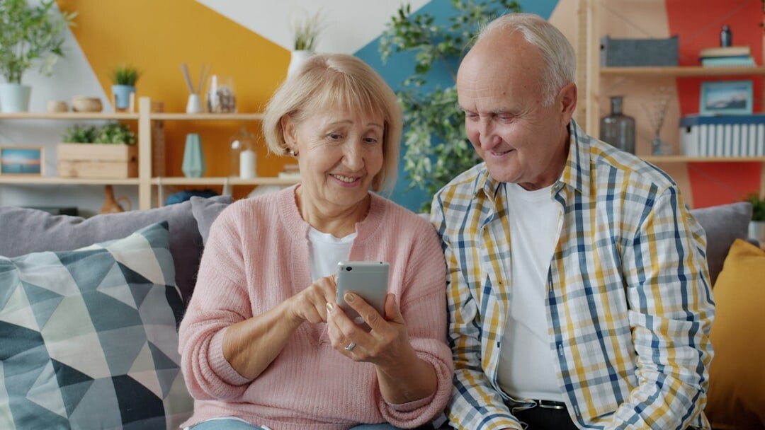 seniors using fitness technology